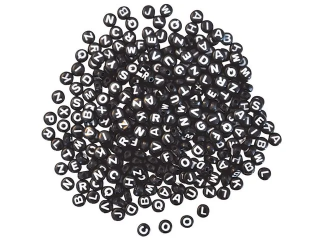PLAYBOX Plastperler ABC rund sort med hvit (500)
